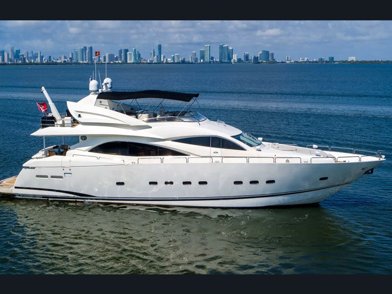 miami yacht rental with jacuzzi